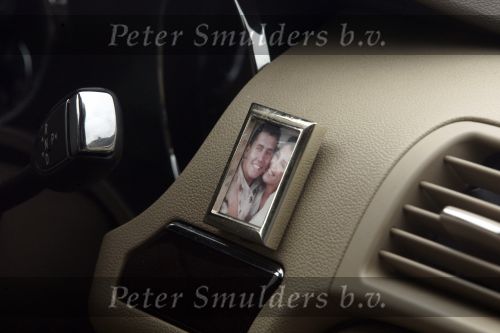 Volendam 19 mei 2009
Vandaag werd bekend gemaakt dat Yolanthe Cabau v Kasbergen en Jan smit na 2 en een half jaar hun relatie hebben verbroken. Voor hun huis stond veel pers en fans.
Peter Smulders bv