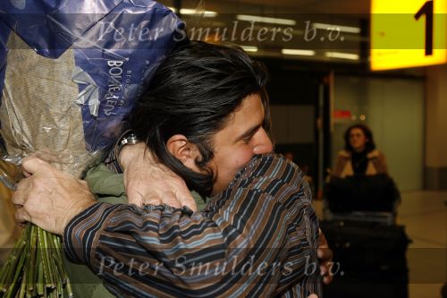 Schiphol 5 november 2006
hans Breukhoven arriveert op schiphol na reis naar de Mount Everest. Connie Constanza Yordi (met zijn vrouw) Marvin Shanna en  Edwin(met vriendin) zijn daar.