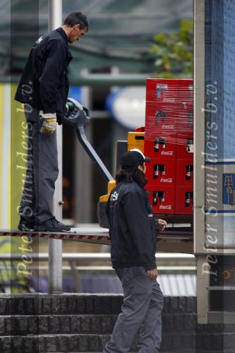 Rotterdam 17 augustus 2007
Yordi Breukhoven werkt bij drankgroothandel.
Hij bezorgt met zijn collega de drank bij horeca bedrijven