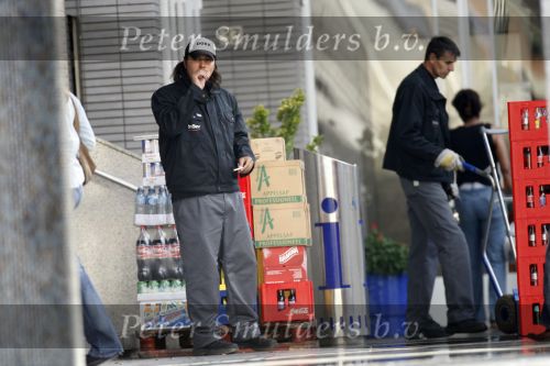 Rotterdam 17 augustus 2007
Yordi Breukhoven werkt bij drankgroothandel.
Hij bezorgt met zijn collega de drank bij horeca bedrijven