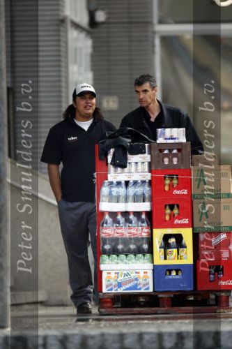 Rotterdam 17 augustus 2007
Yordi Breukhoven werkt bij drankgroothandel.
Hij bezorgt met zijn collega de drank bij horeca bedrijven