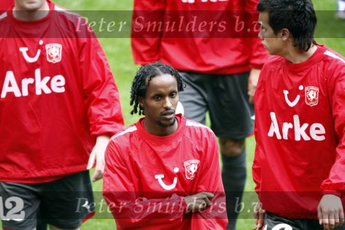 Amsterdam 10 mei 2009
Ajax-fc twente in de arena. De harde kern ajax supporters komt de eerste helft niet kijken en heeft spanddoeken opgehangen om te protesteren tegen het beleid bij ajax.. Hersi
Peter Smulders bv