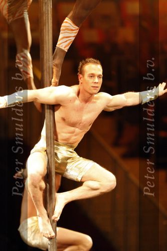 Amsterdam 17 december 2007
Tros Kerstcircus bij afrika afrika . Yuri v Gelder Daniel Boissevain Tygo Gernandt en Haukes