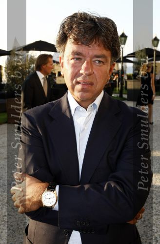 Noordwijk 29 augustus 2008
Summerfair Miljonair in huis ter Duin. Yves Gijraths met speciale iwc horloge
Peter Smulders bv