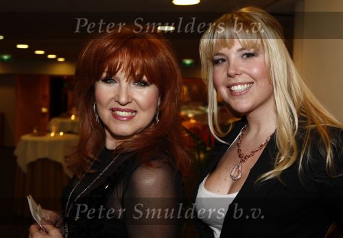 Amsterdam 1 maart 2009
Modeshow Paul Schulten in het Okura hotel. Yvonne Keeley met dochter
Peter Smulders bv
