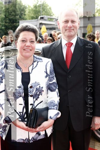 Utrecht 28 april 2009
Pieter v Vollenhoven viert zijn 70e verjaardag in het Beatrix theater in Utrecht. Yvonne Timmerman Buk met man
Peter Smulders bv