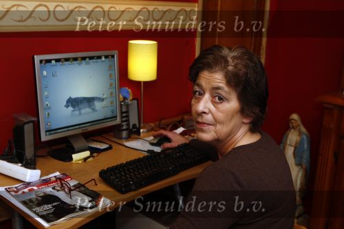 Rotterdam 11 februari 2009
Yvonne v Hertum in haar woonkamer.
Peter Smulders bv