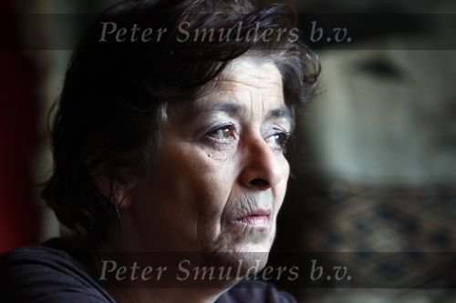 Rotterdam 11 februari 2009
Yvonne v Hertum in haar woonkamer.
Peter Smulders bv