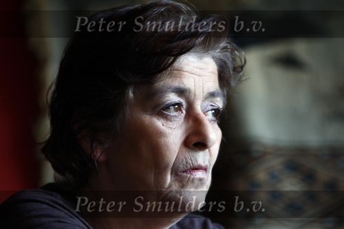 Rotterdam 11 februari 2009
Yvonne v Hertum in haar woonkamer.
Peter Smulders bv
