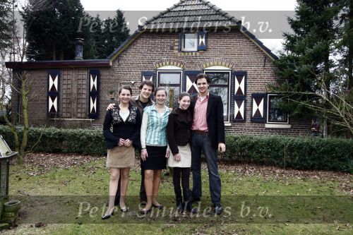 Zwolle 14 maart 2009
Thuis op bezoek bij de familie pondman. Vader Franciscus met zijn kinderen Lili Liza Lonne Walther en Alain Pondman.
Peter Smulders bv