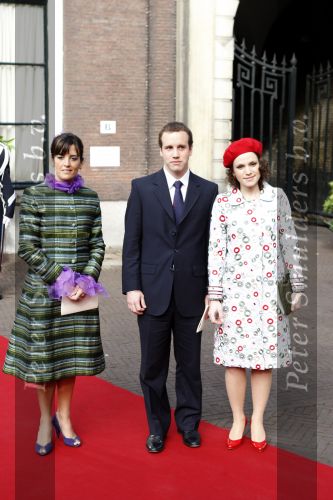 Den Haag 20 oktober 2007
Doop prinses Ariane . Ines en Juan Zorrequieta met een vriendin van Maxima