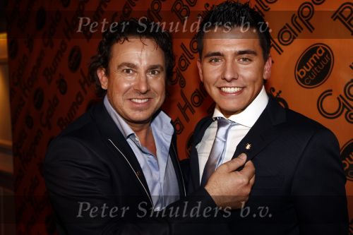 Hilversum 5 maart 2009
Uitreiking gouden buma harpen in studi 21. Jan Smit krijgt uit handen van Marco Borsato de ouvre award. Yolanthe Cabau v Kasbergen presenteert het programma   
Peter Smulders bv