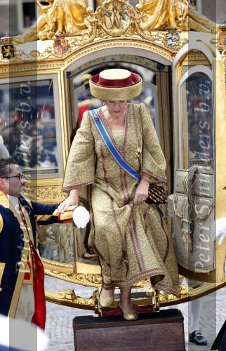 Den Haag 18 september 2007
Koningin Beatrix Prins Willem Alexander Maxima Prinses Margriet Pieter v Vollenhoven Prins Constantijn en Prinses Laurentien bij prinsjesdag met de gouden koets.