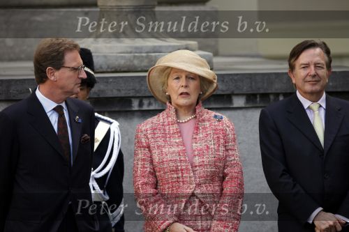 Den Haag 21 april 2009
Koningin Beatrix ontvangt  Koning Carl Gustav en Koningin Silvia van Zweden op paleis Noordeinde. hofdame v Loon de la Bouchere
Peter Smulders bv