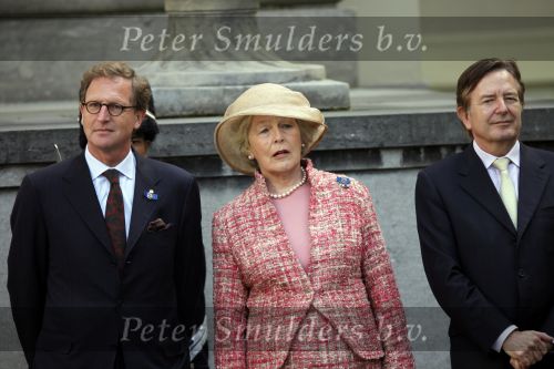 Den Haag 21 april 2009
Koningin Beatrix ontvangt  Koning Carl Gustav en Koningin Silvia van Zweden op paleis Noordeinde. hofdame v Loon de la Bouchere
Peter Smulders bv