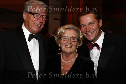 Den Haag 27 oktober 2008
Premiere Piaf en het koninklijk theater i Den Hag met Liesbeth List in de hoofdrol. Albert Verlinde en Onno Hoes met hun ouders
Peter Smulders bv