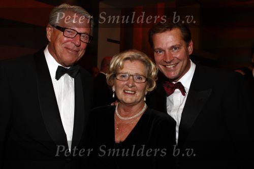 Den Haag 27 oktober 2008
Premiere Piaf en het koninklijk theater i Den Hag met Liesbeth List in de hoofdrol. Albert Verlinde en Onno Hoes met hun ouders
Peter Smulders bv
