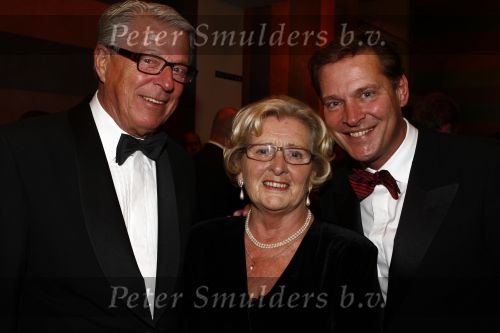 Den Haag 27 oktober 2008
Premiere Piaf en het koninklijk theater i Den Hag met Liesbeth List in de hoofdrol. Albert Verlinde en Onno Hoes met hun ouders
Peter Smulders bv