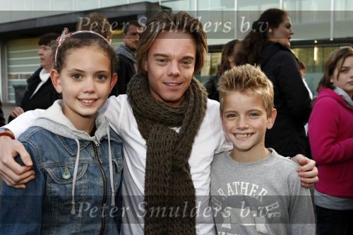 Amsterdam 6 oktober 2008
Richard Krajicek Daphne Deckers en Alec e Emma bij de premiere van anubis in de theaterfabriek.
Peter Smulders bv