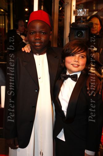 Amstedam 8 december 2008
Prmiere film Wit licht in Tuschinski. jean v d Velde met Siebe Schoneveld Andrew Kintu
Peter Smulders bv