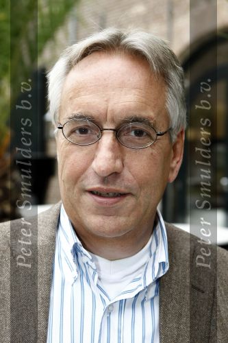 Naarden 6 oktober 2008
Presentatie boek Catherine Keyl bij het arsenaal.Andries Knevel
Peter Smulders bv