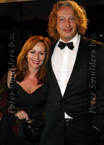 Amsterdam 10 oktober 2008
Premiere Sunset Boulevard in Carre. Angela Groothuizen met man
Peter Smulders bv