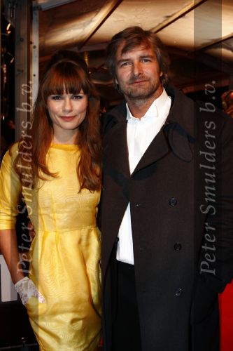 Amstedam 8 december 2008
Prmiere film Wit licht in Tuschinski. Victor Reinier en Angela Schijf
Peter Smulders bv