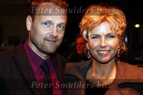 Gouda 23 december 2008
Premiere Anatevka in de goudse schouwburg. Anita Witzier met vriend
Peter Smulders bv