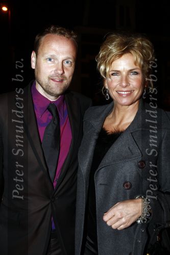 Gouda 23 december 2008
Premiere Anatevka in de goudse schouwburg. Anita Witzier met vriend
Peter Smulders bv