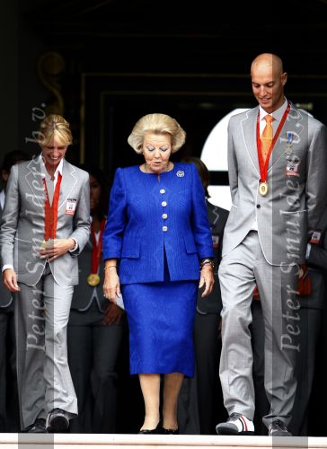 Den Haag 27 augustus 2008
De Olympische medaille winnaars van Peking op het bordes bij Koningin Beatrix. Aanwezig oa Anky v Grunsven