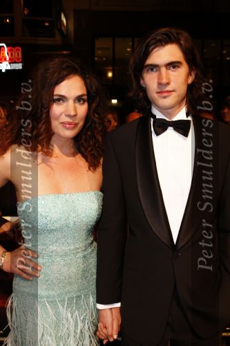 Amsterdam  13 oktober 2008
premiere  Bride flight in tuschinski. Anna Drijver met een vriend
Peter Smulders bv