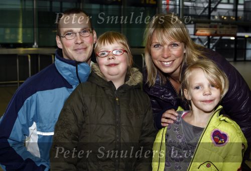 Rotterdam 30 november 2008
Het feest van Sinterklaas in ahoy . Annemarie Thomas met broer en neefje en Nichtje
Peter Smulders bv