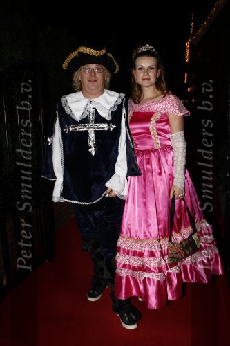 Amsterdam 21 december 2008
House warm party van Jan Smit en Yolanthe Cabau v Kasbergen. Iedereen is verkleed in kleding uit sprookjes. Frank Timmer en Annette Barlo
Peter Smulders bv