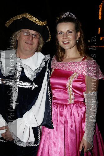 Amsterdam 21 december 2008
House warm party van Jan Smit en Yolanthe Cabau v Kasbergen. Iedereen is verkleed in kleding uit sprookjes. Frank Timmer en Annette Barlo
Peter Smulders bv