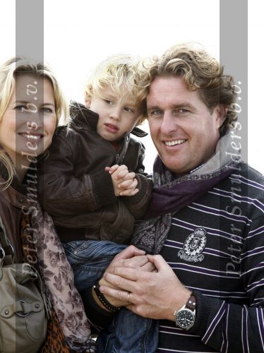 Bloemendaal 11 oktober 2008
Max Smulders Anouk Smulders en Edwin Smulders op het strand in Bloemendaal