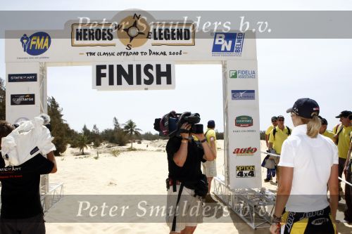 Dakar 23 maart 2008
Straatbeeld in Dakar waar de heroes legend eindigt. Anouk Smulders en Martin Utberg
Peter Smulders bv