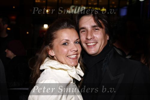 Amsterdam 17 november 2008
Premiere Oorlogswinter in Tuschinski. Aram v d Rest met vriendin
Peter Smulders bv