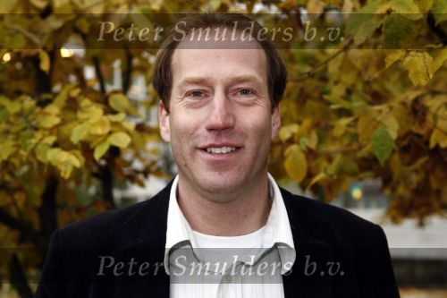 Amsterdam 5 november 2008
Arjan Erkel zet zich in voor het goede doel Stop kindermishandeling.
Peter Smulders bv