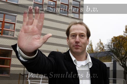Amsterdam 5 november 2008
Arjan Erkel zet zich in voor het goede doel Stop kindermishandeling.
Peter Smulders bv