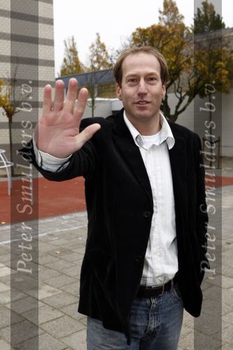Amsterdam 5 november 2008
Arjan Erkel zet zich in voor het goede doel Stop kindermishandeling.
Peter Smulders bv