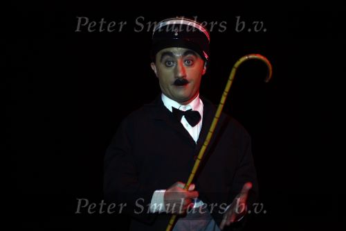 Den Haag 19 december 2008
Russisch kerst crirus op het malieveld. Armeense charlie chaplin
Peter Smulders bv