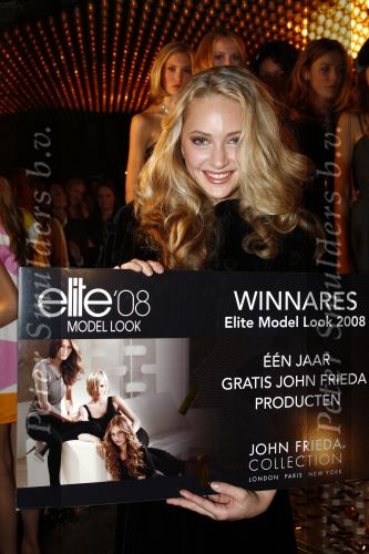 A msterdam 13 oktober 2008
Elite model van het jaar verkiezing in Jimmy Woo. Avna Visser is de uiteindelijke 
 winnares.
Peter Smulders bv