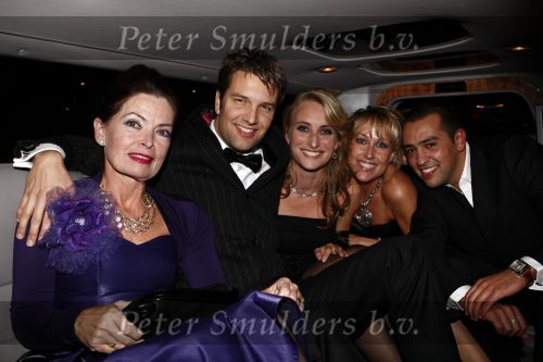 Den Haag 22 oktober 2008
Premiere Pauwen en Reigers in pathe Buitenhof. gepke Witteveen Bas Muijs Geerteke v Lierop Fouad Benabbon en esmeralda Blansjaar
Peter Smulders bv