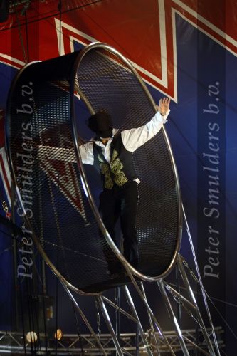 Den Bosch 19  november 2008
Kerstcircus rtl gepresenteerd door Wendy v Dijk en Beau v Erven Dorens. 
Peter Smulders bv