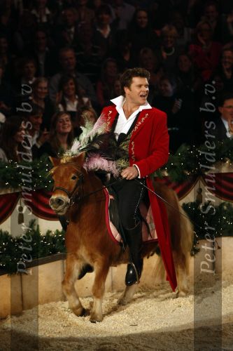 Den Bosch 19  november 2008
Kerstcircus rtl gepresenteerd door Wendy v Dijk en Beau v Erven Dorens. 
Peter Smulders bv