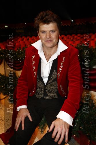 Den Bosch 19  november 2008
Kerstcircus rtl gepresenteerd door Wendy v Dijk en Beau v Erven Dorens. 
Peter Smulders bv