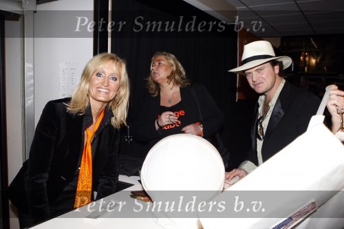 Amsterdam 6 december 2007
Miljonairsfair 2007 in de rai te amsterdam. Vip avond.Beau v Erven Dorens met hoed en Nartasja Froger
Peter Smulders bv