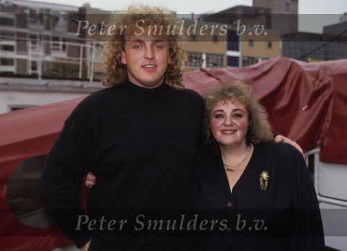 Rotterdam, 13 Oktober 1991
Gordon in zijn begindagen als artiest samen met zijn eerste manager Belinda Anholt ( Xtra-Vaganza ) te gast bij het TROS Radio programma Op Volle Toeren, gepresenteerd door Ben Holthuis