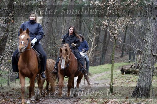 Bosch en Duin 4 december 2008
Belinda Meuldijk en Thiery Duval  op het paard rijden in de bossen bij hun huis in Bosch en duin.
Peter Smulders bv