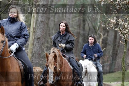 Bosch en Duin 4 december 2008
Belinda Meuldijk en Thiery Duval  op het paard rijden in de bossen bij hun huis in Bosch en duin.
Peter Smulders bv